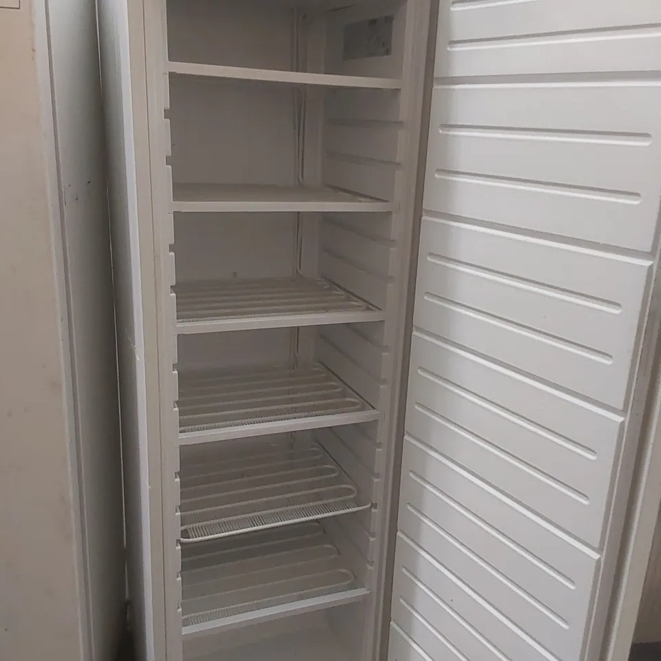 BLIZZARD LW40 COMMERCIAL UPRIGHT FREEZER