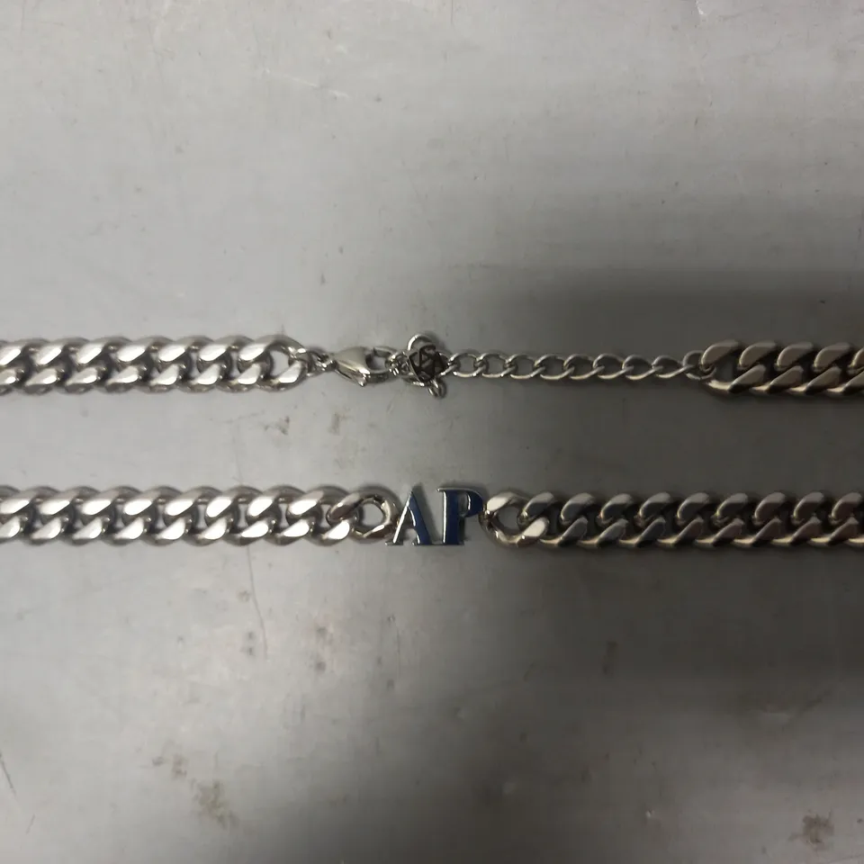 BOXED ABBOTT LYON CUSTOM INITIAL CHAIN NECKLACE IN SILVER