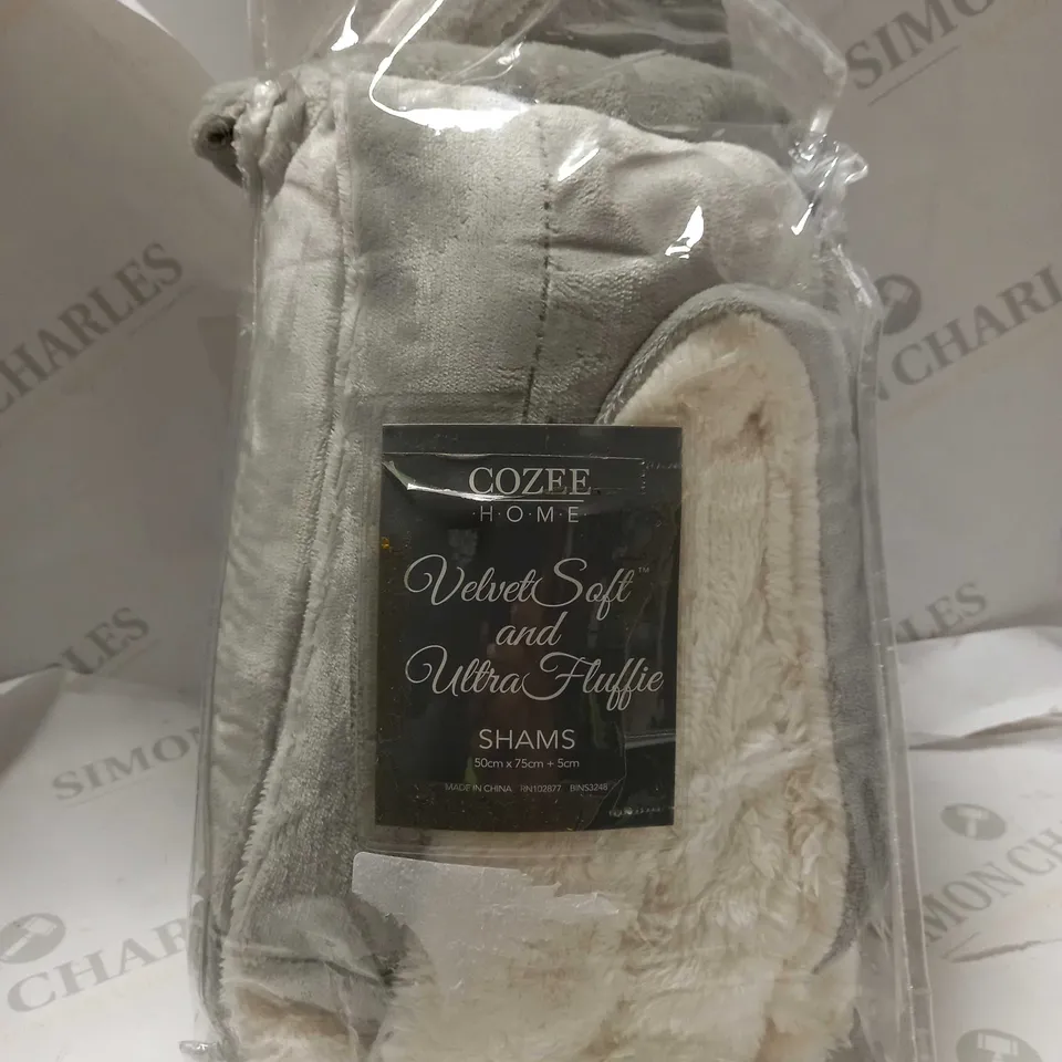 COZZEE VELVET ULTRA SOFT FLUFFIE SHAM - LIGHT GREY 