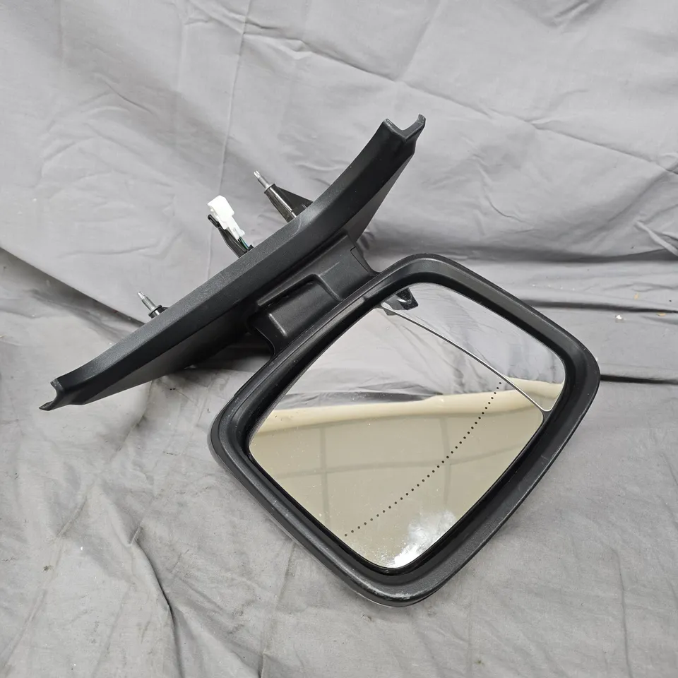 RENAULT WING MIRROR ASSEMBLY WITH ELECTRICAL CONNECTOR