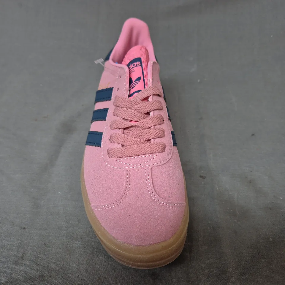 BOXED PAIR OF ADIDAS GAZELLE BOLD WOMEN'S SHOES IN PINK/NAVY UK SIZE 3.5