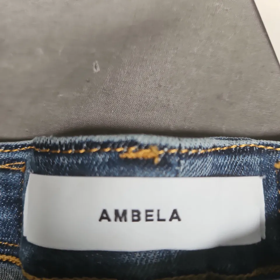 AMBELA DENIM JEANS – UK 18 SHORT, MID-BLUE WASH, LEATHER PATCH
