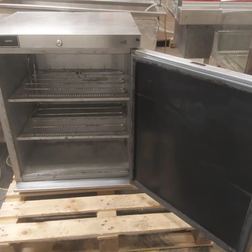 WILLIAMS LA135SA R1 135-LITRE COMMERCIAL UNDERCOUNTER FREEZER