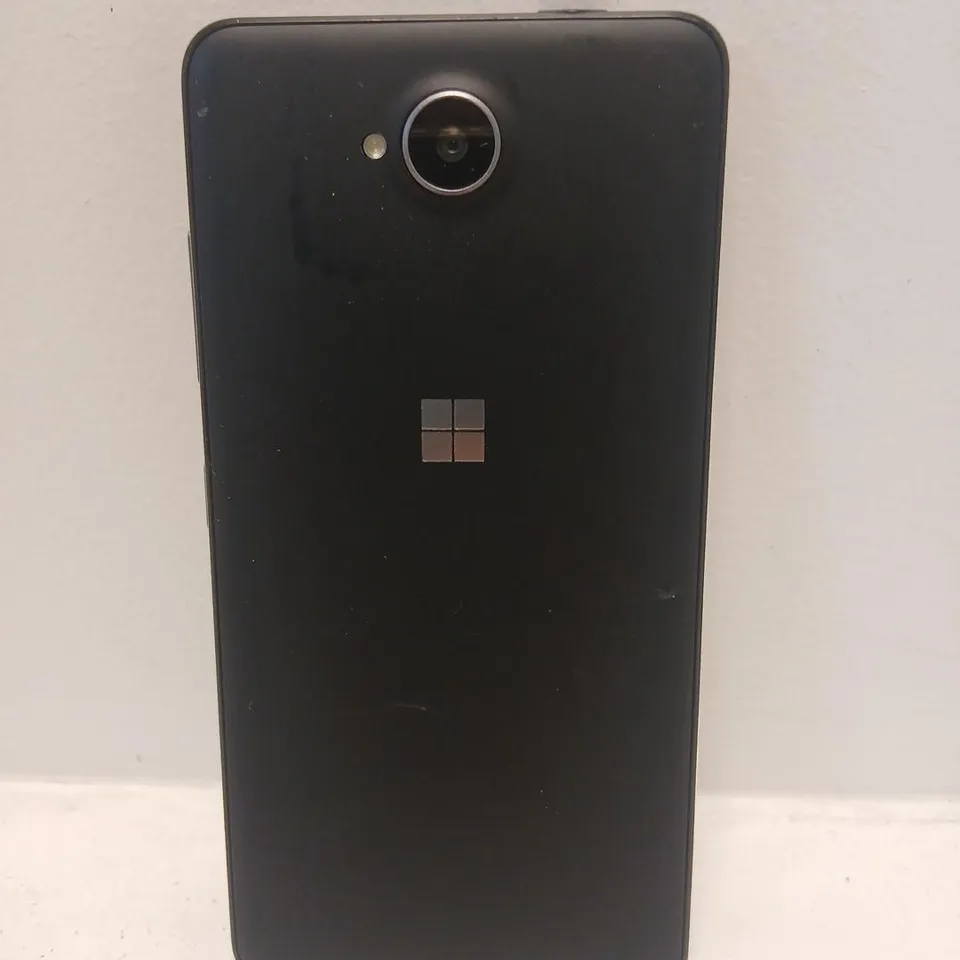 MICROSOFT WINDOWS PHONE SMARTPHONE – BLACK