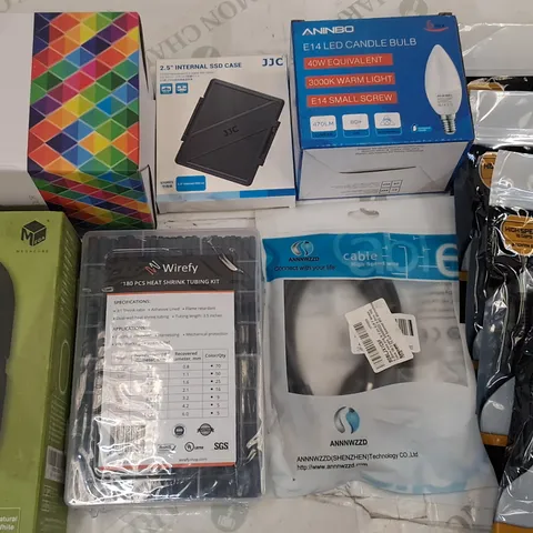 LOT OF APPROXIMATELY 20 ASSORTED ITEMS TO INCLUDE HDMI CABLES, SHRINK TUBING KIT AND LED LIGHTS