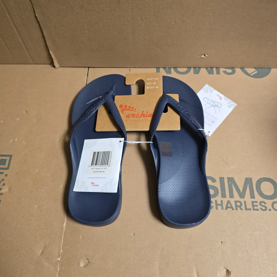 ARCHIES BLUE FLIP FLOPS – UK 6.5 (US 7)