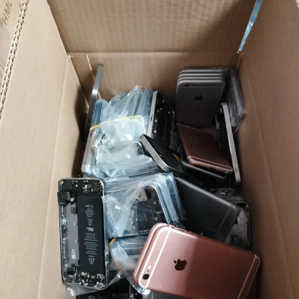 BOX OF APPROXIMATELY 25 APPLE IPHONE CASES - VARIOUS MODELS AND COLOURS