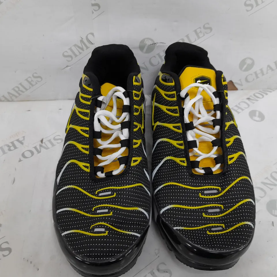 PAIR OF NIKE AIR TN TRAINERS IN BLACK/YELLOE/WHITE - UK 10