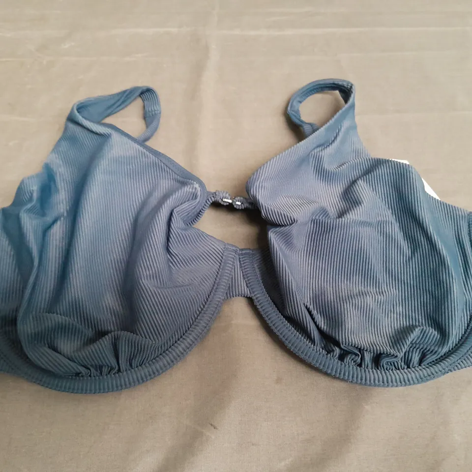 ABERCROMBIE & FITCH NAVY CURVE LOVE BRA - XL
