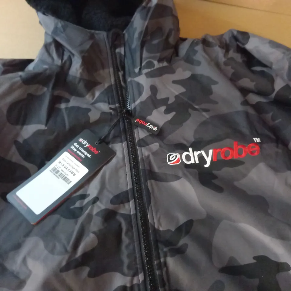 DRYROBE BLACK CAMOFLAGE - MEDIUM