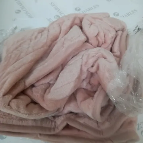 BOXED COZEE HOME VELVETSOFT HEATED THROW IN PINK