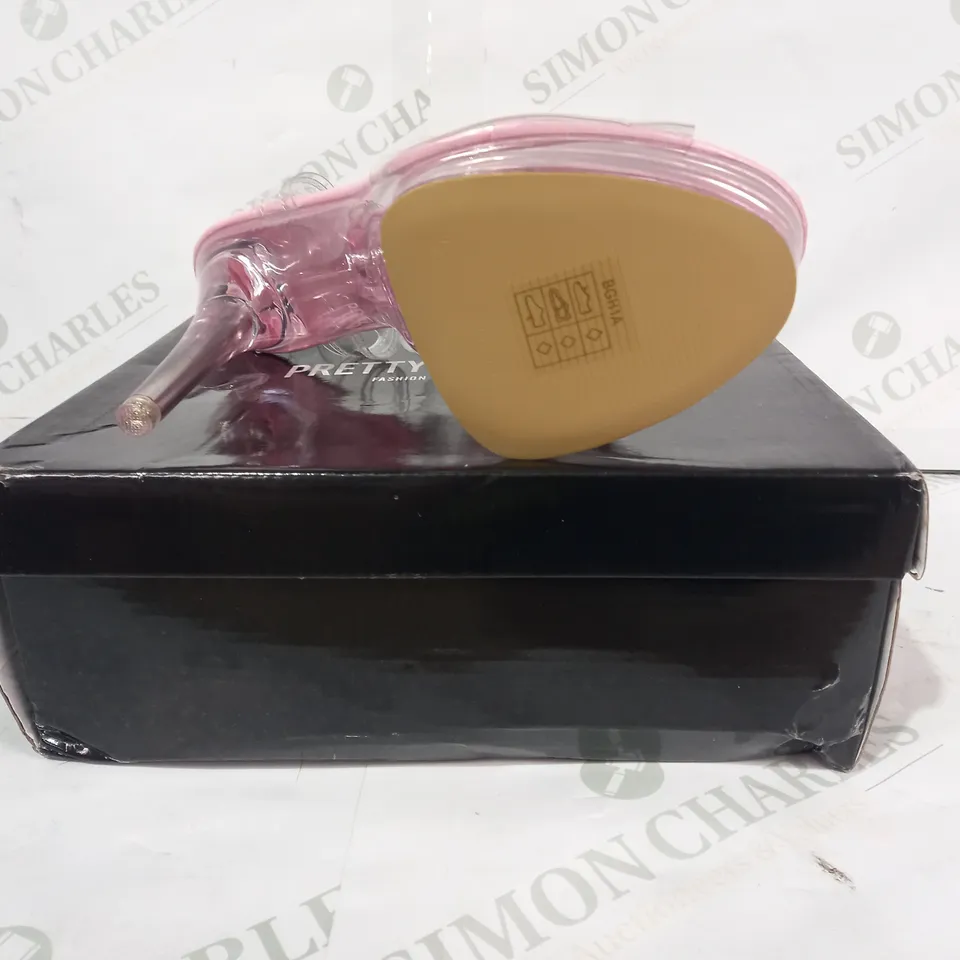 BOXED PAIR OF PRETTY LITTLE THING EXTREME CLEAR PLATFORM OPEN TOE SANDALS IN PINK EU SIZE 42