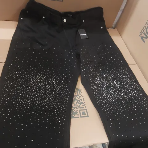BOX CONTAINING APPROXIMATELY 8x BRAND NEW SIMPLY BE EMBELLISHED WIDE LEG JEANS - SIZE 32