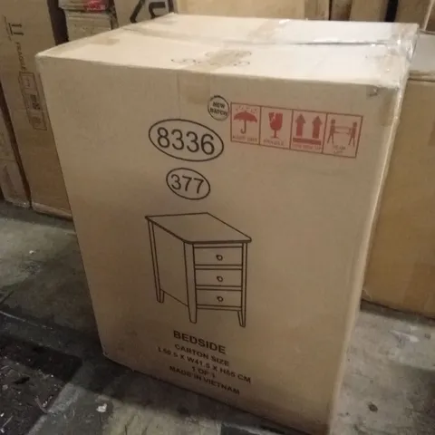 BOXED 3 DRAWER BEDSIDE TABLE (1 BOX)