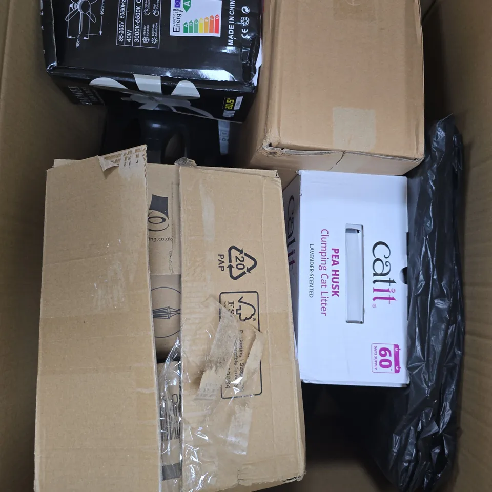 APPROXIMATELY 7 ASSORTED HOUSEHOLD PRODUCTS TO INCLUDE LED LIGHT, CAT LITTER, WASHING BASKET ETC