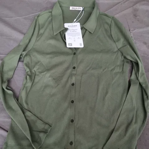 BAUKJEN SUSAN ORGANIC COTTON BUTTON DOWN TOP IN LIGHT KHAKI - SIZE 14