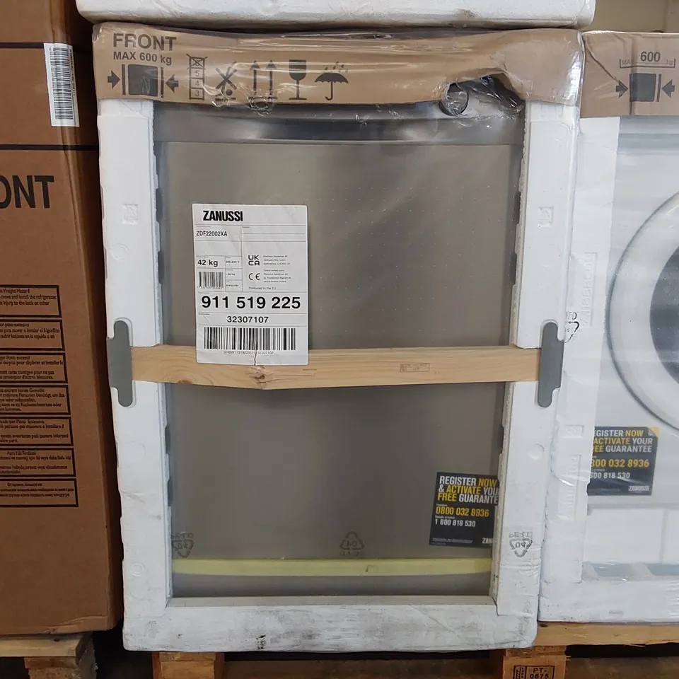 ZANUSSI ZDF22002XA FREESTANDING DISHWASHER