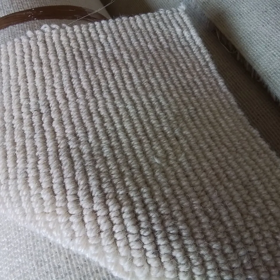 ROLL OF QUALITY CARPET APPROXIMATELY 5M × 3.62M