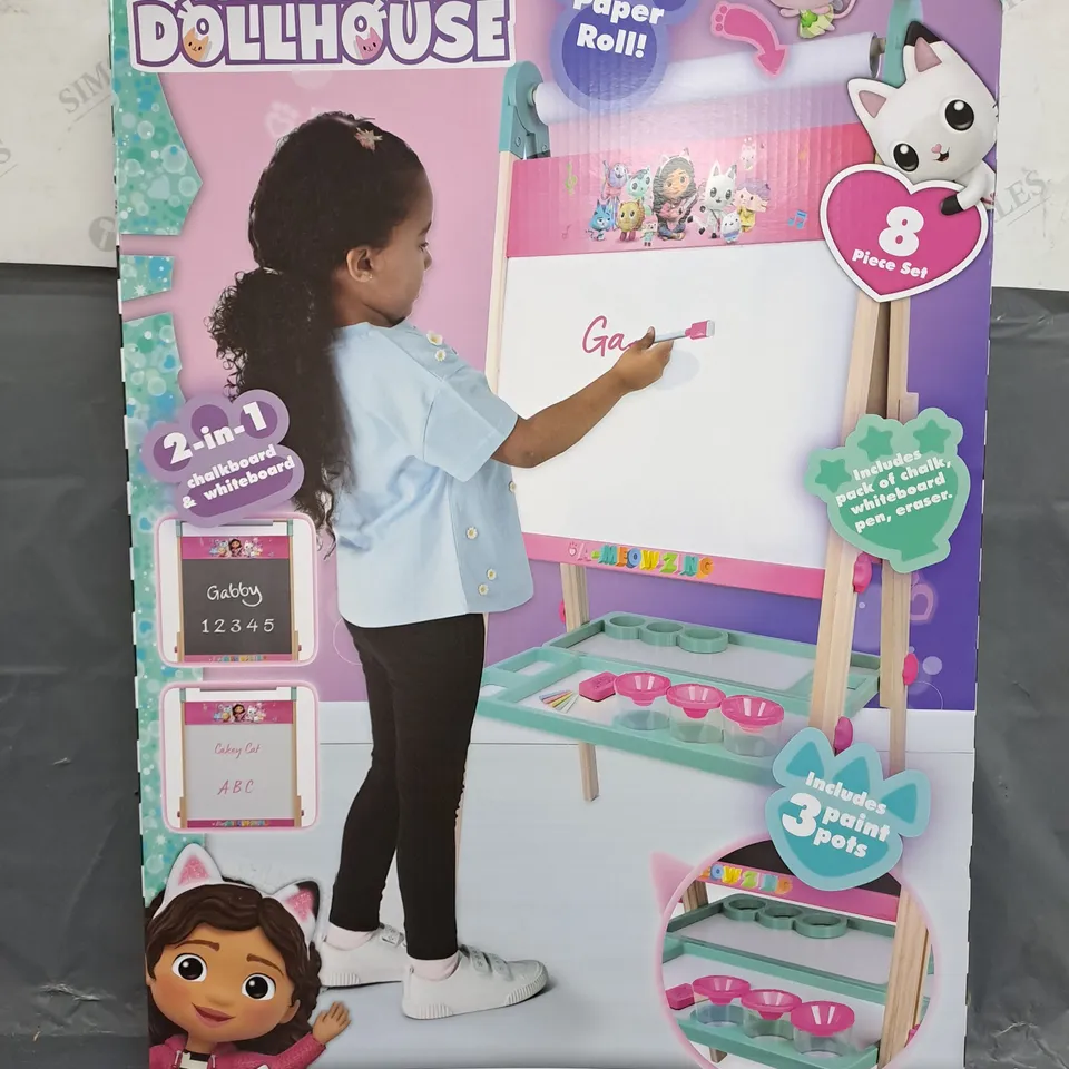 DREAMWORKS GABBY DOLLS HOUSE WOODEN FLOOR STANDING EASEL - COLLECTION ONLY 