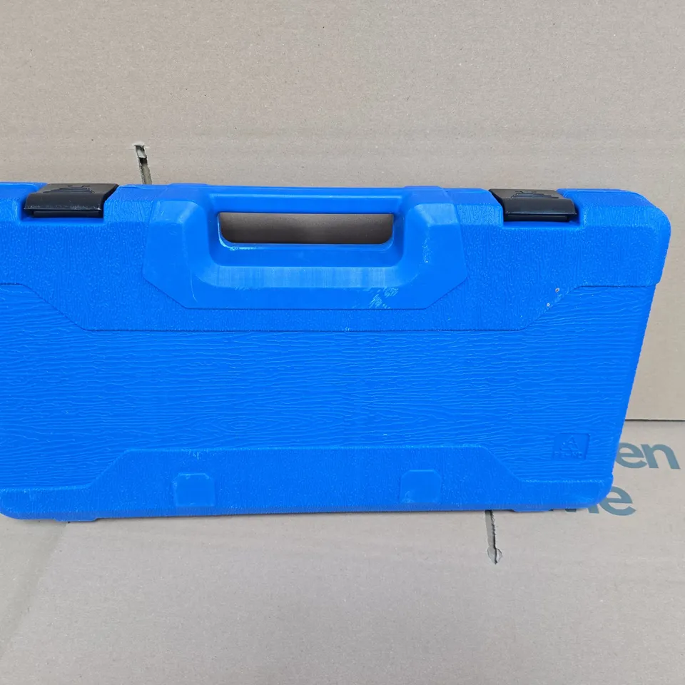 BLUE SOCKET WRENCH SET IN CARRY CASE – ASSORTED SOCKETS & BITS