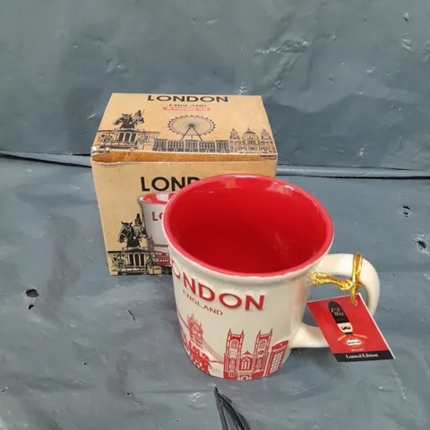 BOXED LONDON 3D EMBOSSED MUG 