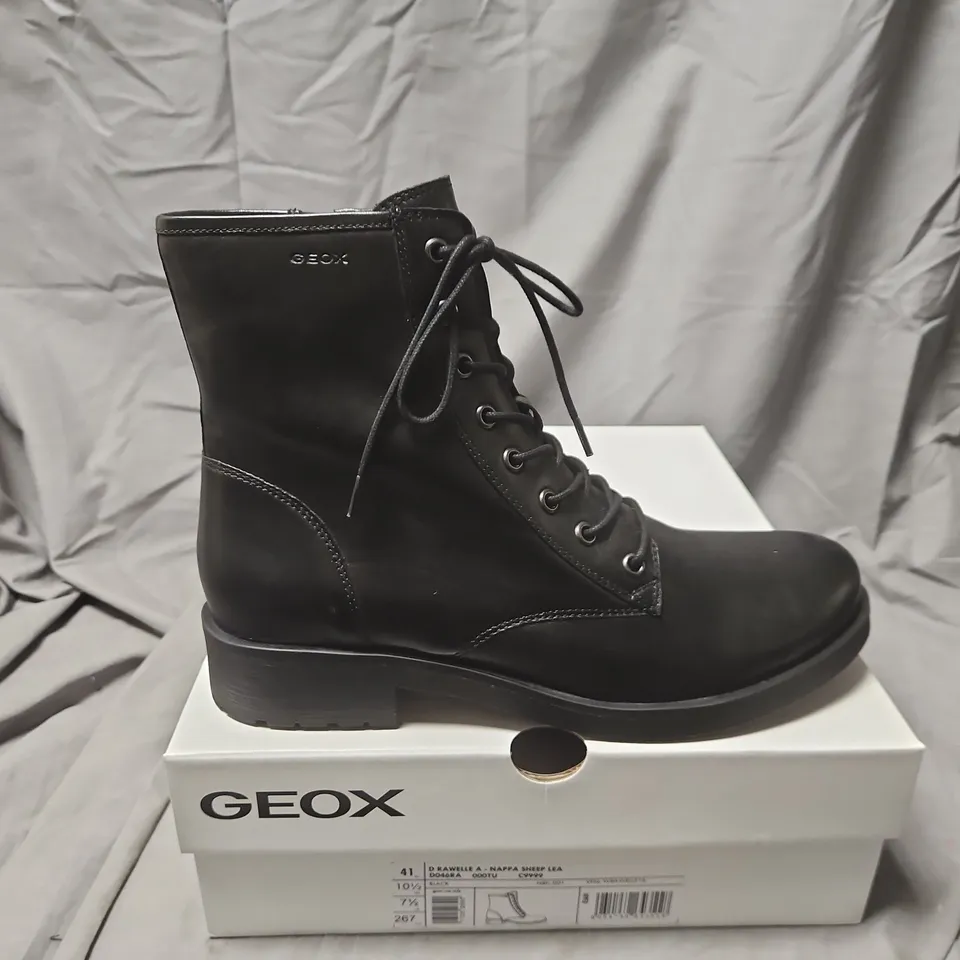 BOXED GEOX D RAWELLE A - NAPPA SHEEP LEA BLACK LEATHER LACE-UP BOOT – UK 7.5 (EU 41)