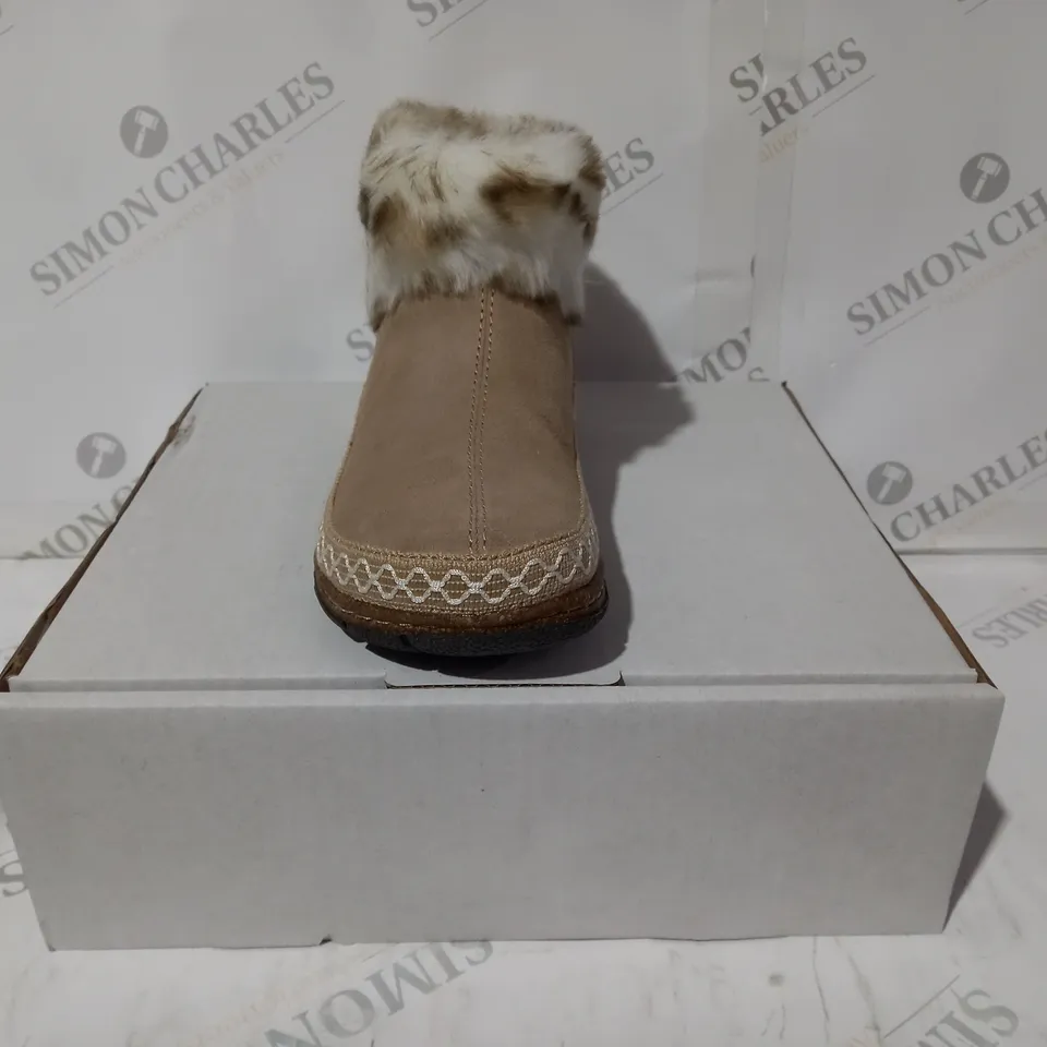 BOXED PAIR OF EARTH ORIGINS EMMALYN BEIGE BOOTIES - SIZE 5