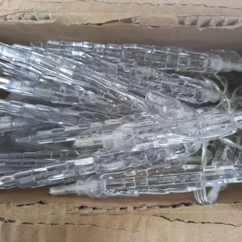 HOME REFLECTIONS SET OF 2 20 LIGHT 2M INDOOR /OUTDOOR ICICLE LIGHT STRAND