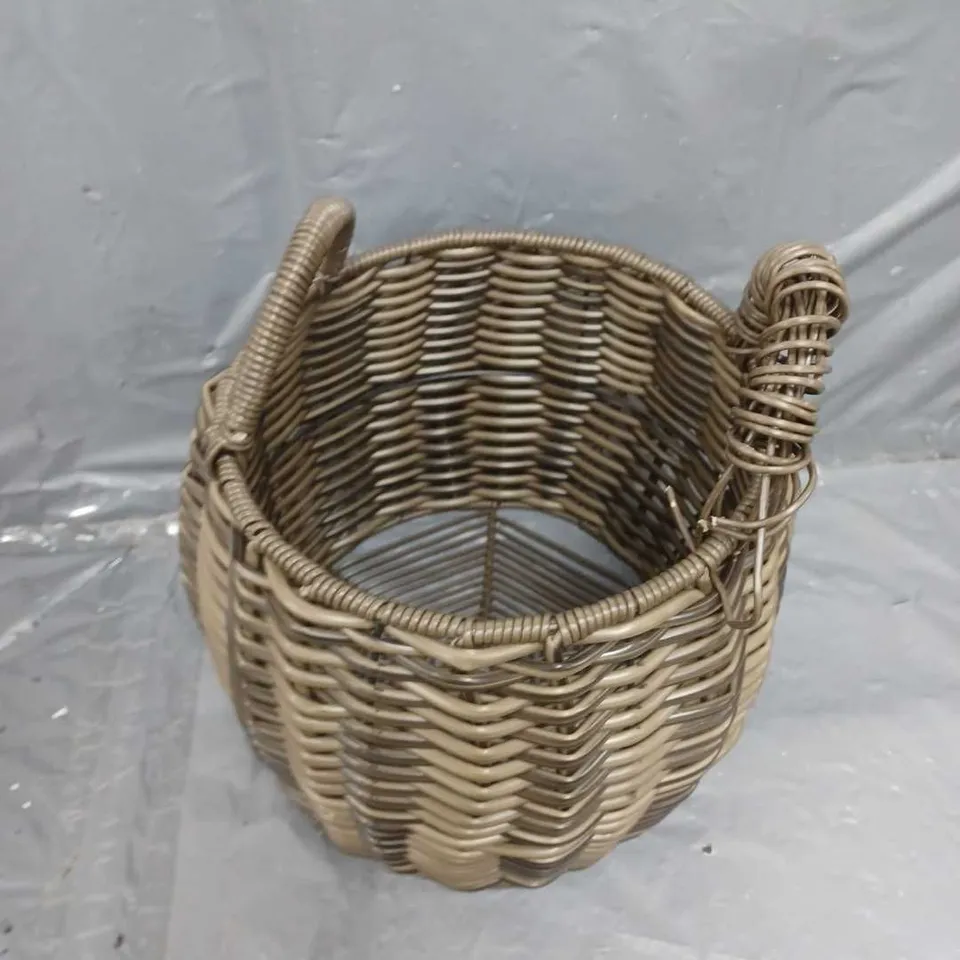 BROWN HANDLED THREADED BASKET - BROWN  RRP £25