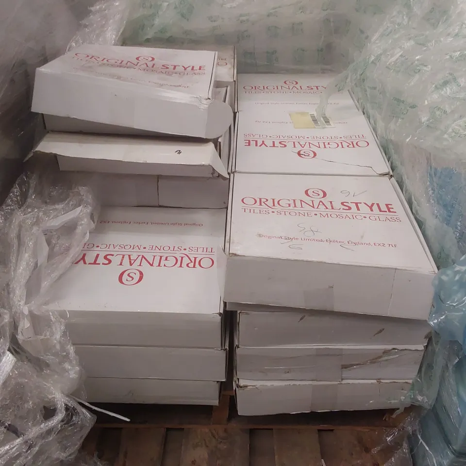 PALLET CONTAINING APPROXIMATELY 500x BRAND NEW MOSAIC TILES