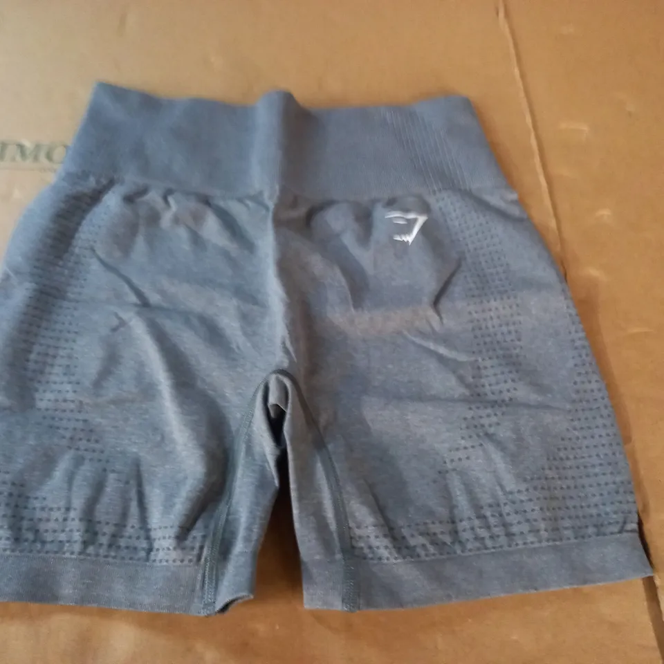 GYMSHARK GREY SHORTS - M