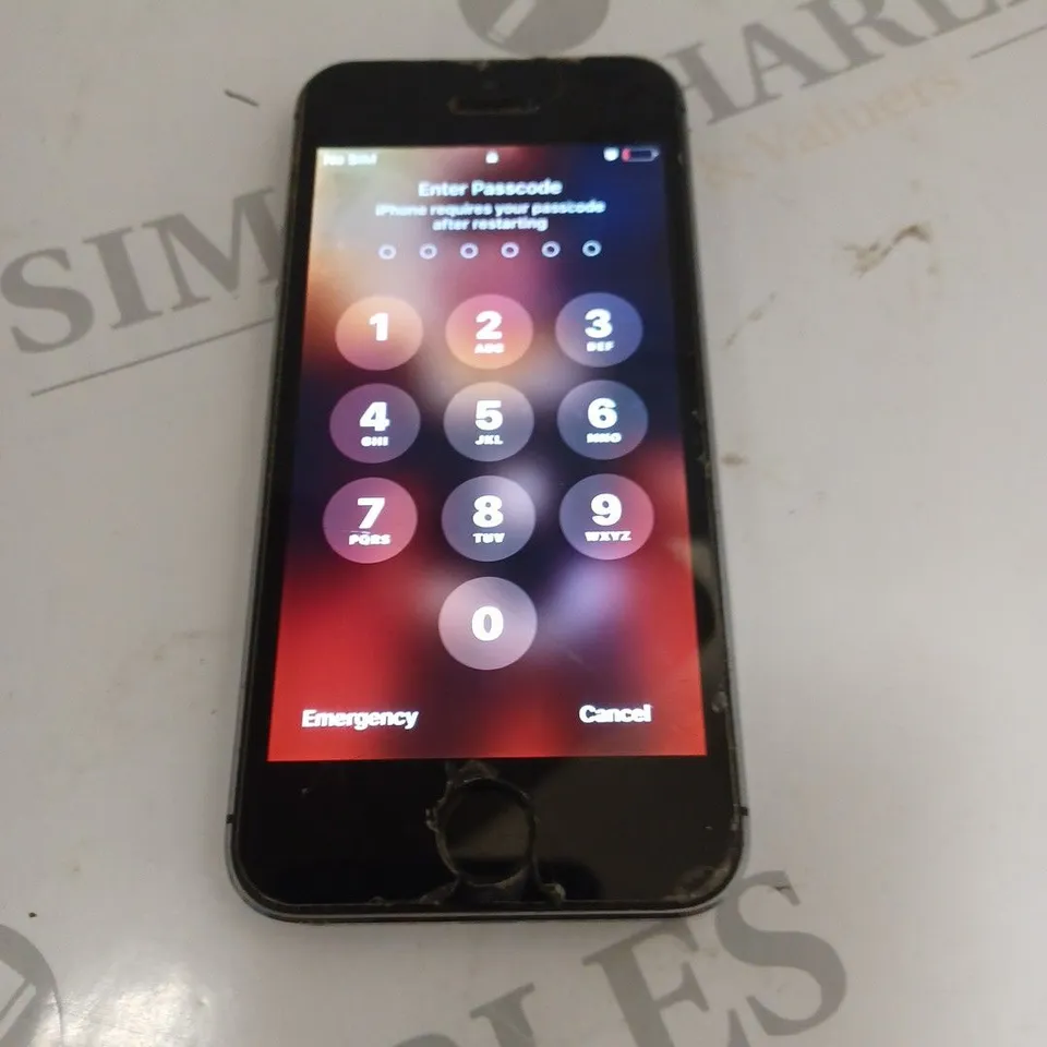 APPLE IPHONE MOBILE PHONE - A1457