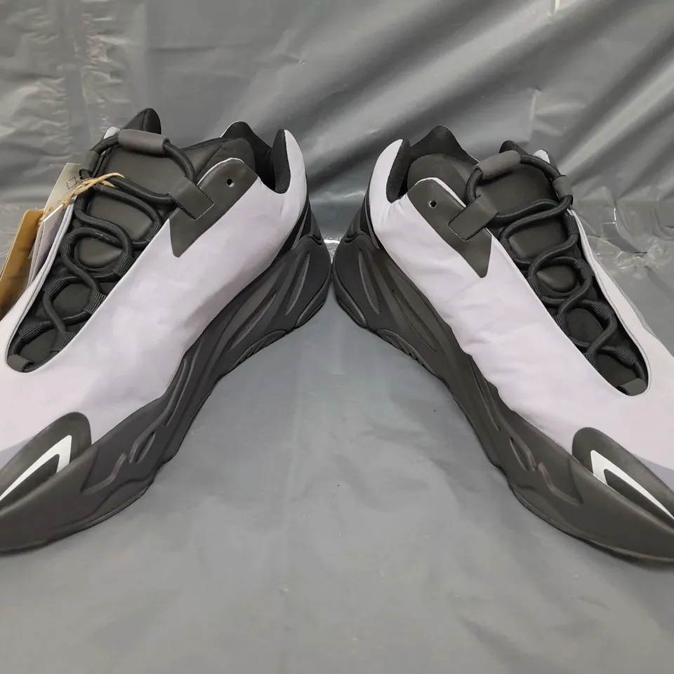 BOXED PAIR OF ADIDAS YZY 700 MNVN SHOES IN LILAC UK SIZE 9