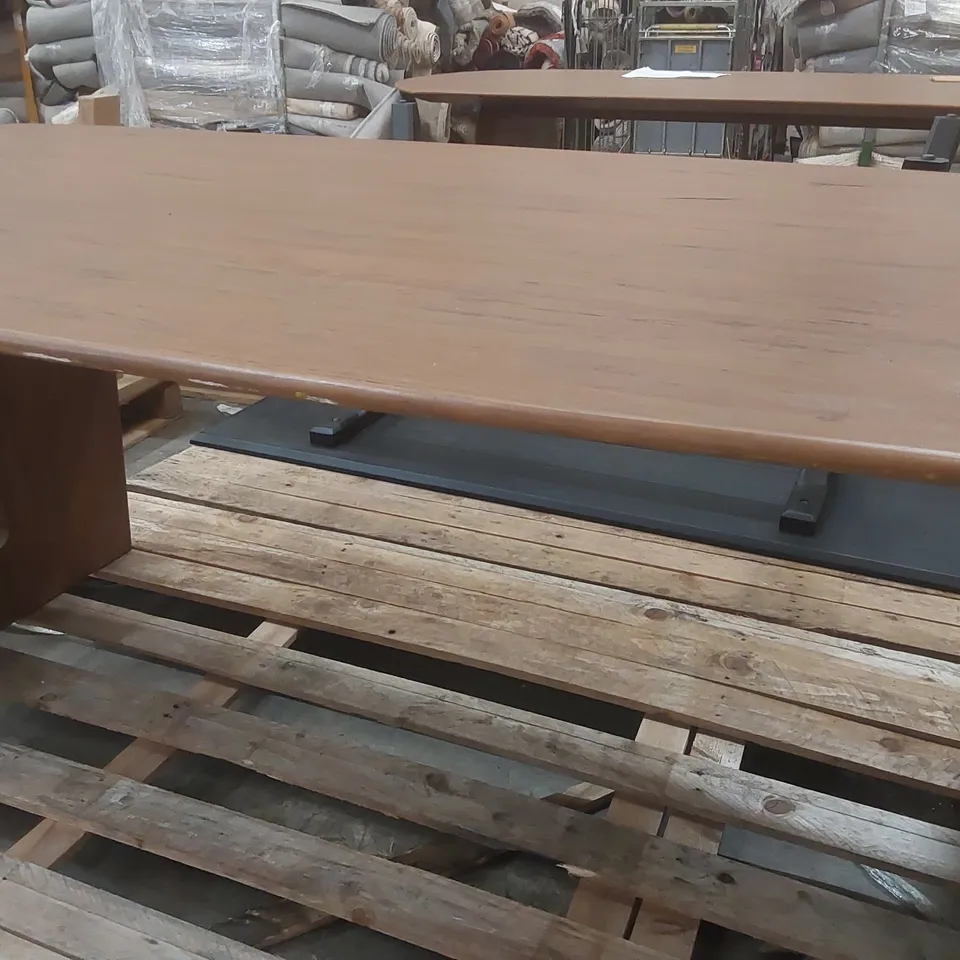 DESIGNER WOODEN DINING TABLE