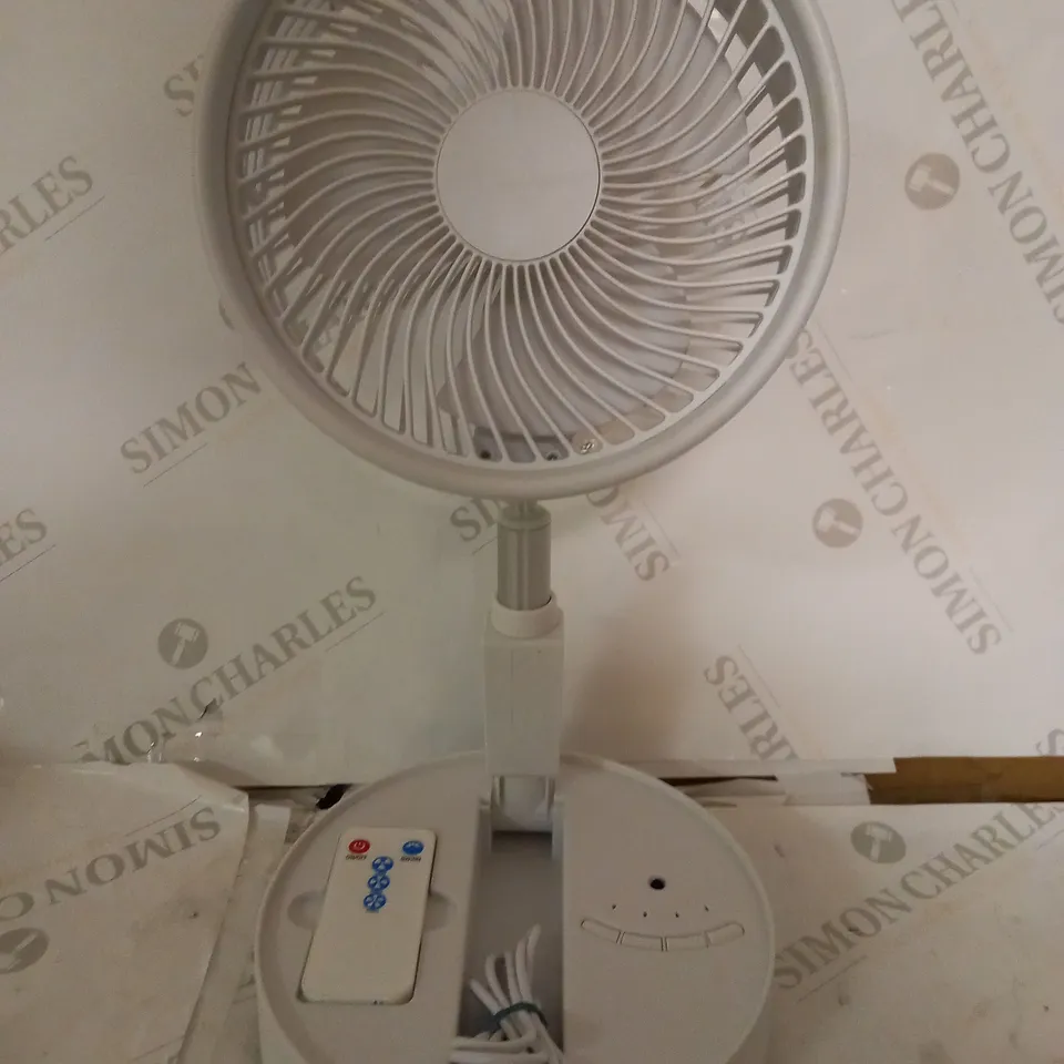 BELL & HOWELL OSCILLATING FOLDING RECHARGEABLE FAN, WHITE