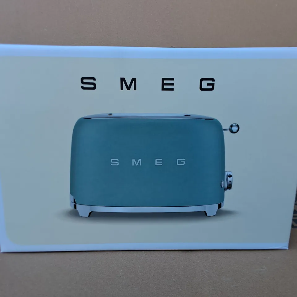 BOXED SMEG 2-SLICE TOASTER IN GREEN - TSF01EGMUK