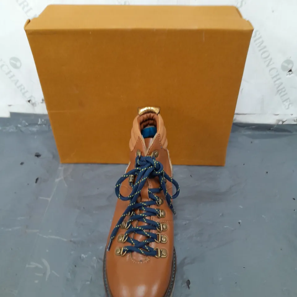 BOXED PAIR OF WHITE STUFF BROWN LEATHER BOOTS SIZE 6