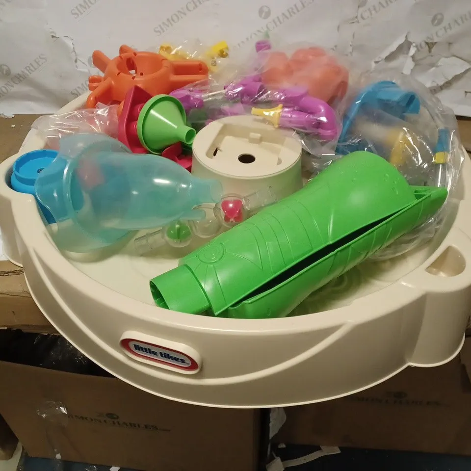 LITTLE TIKES FOUNTAIN FACTORY WATER TABLE RRP £70