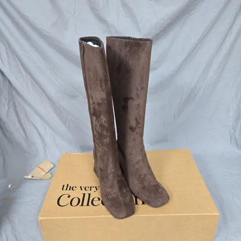BROWN SUEDE KNEE-HIGH BOOTS – WOMEN'S FOOTWEAR UK 6