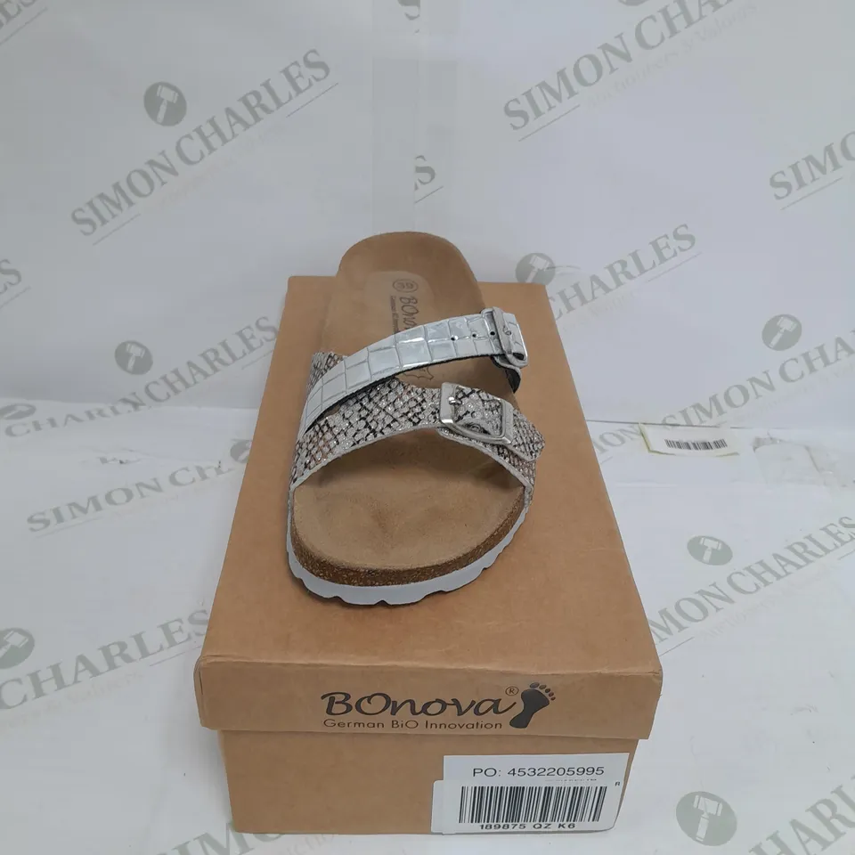 BONOVA SILVER SANDALS SIZE 6