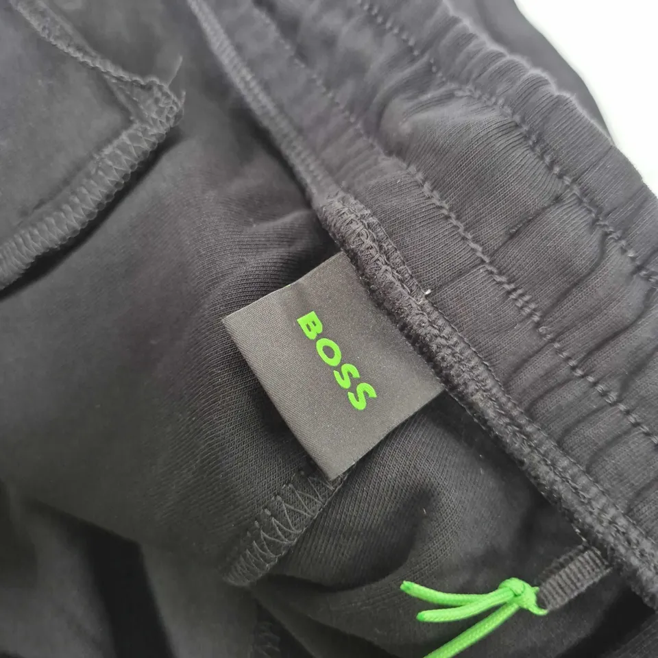 BOSS JOGGERS IN BLACK - 6XL