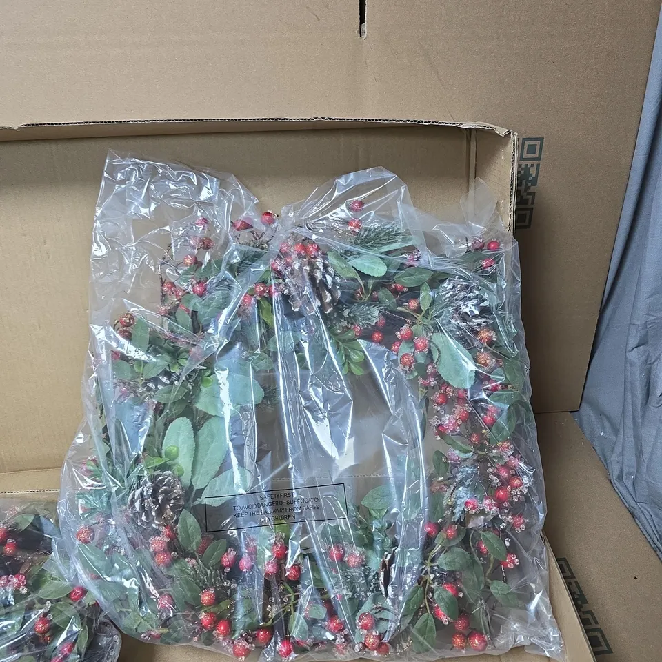 2X GISELA GRAHAM FAUX FLOWER CHRISTMAS WREATHS