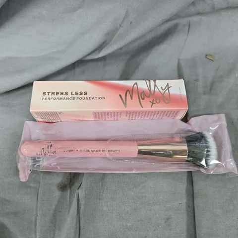 BOXED MOLLY XO STRESS LESS PERFOMANCE FOUNDATION TAN WITH STIPPLING FOUNDATION BRUSH
