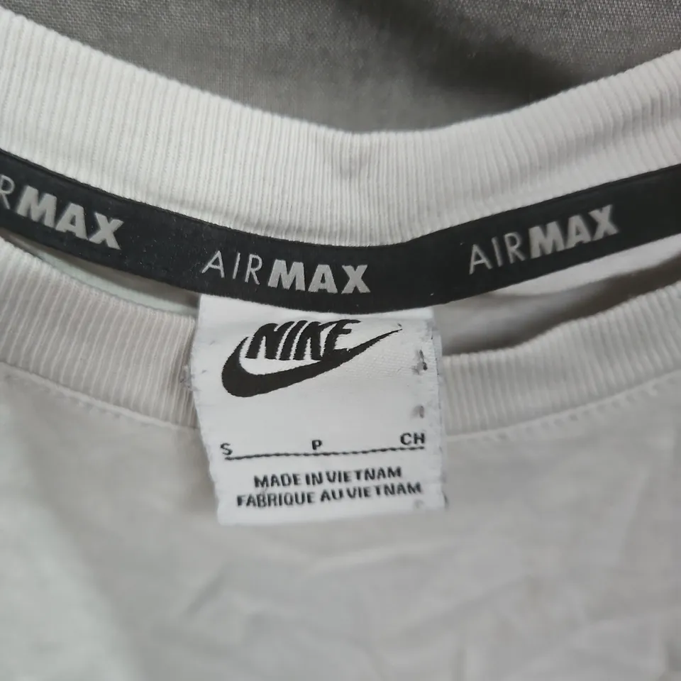 NIKE AIR MAX T‑SHIRT – WHITE UK S