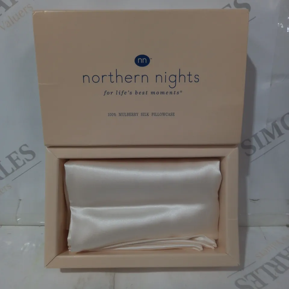 BOXED NORTHERN NIGHTS 100% MULBERRY SILK PILLOWCASE - IVORY