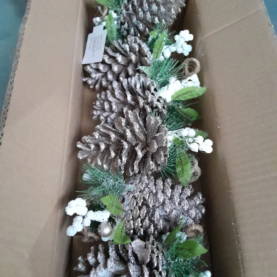 SET 6 FROSTED PINECONE TREE ORNAMENTS RRP £15.99