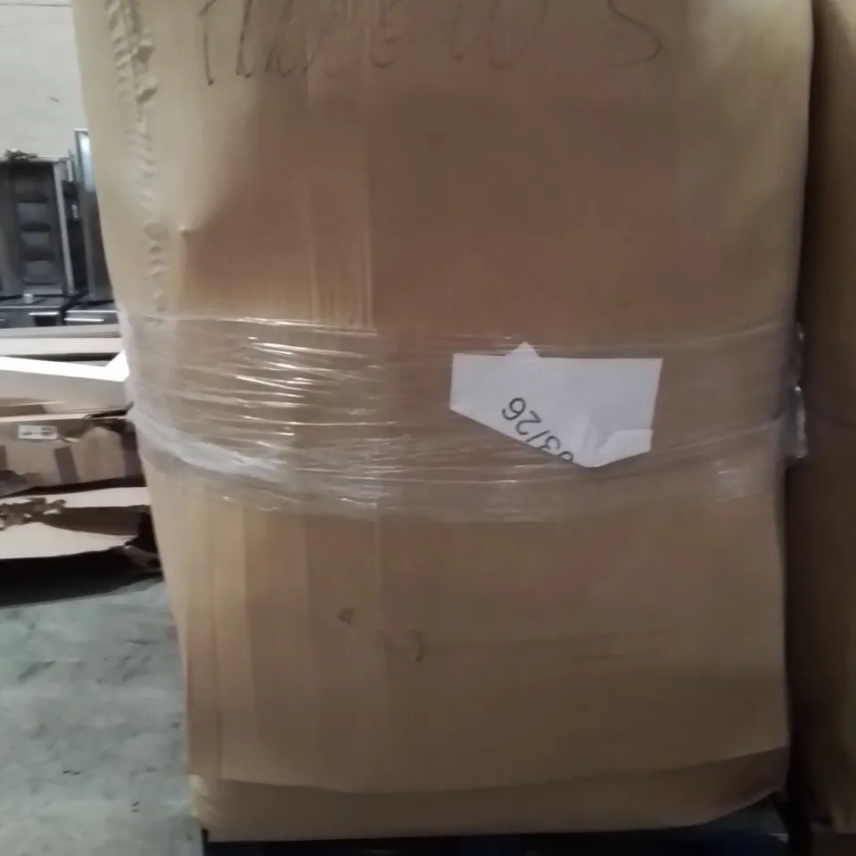 PALLET TO CONTAIN A LARGE QUANTITY OF PILLOWS