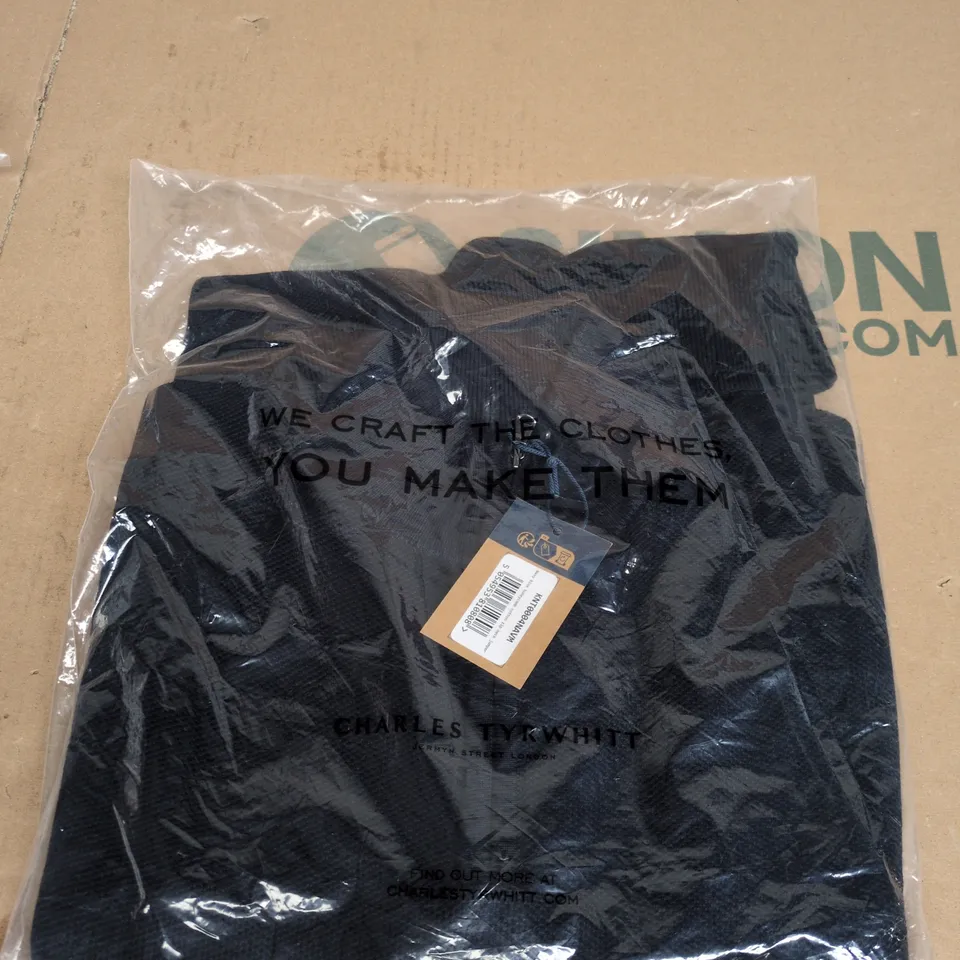 CHARLES TYRWHITT NAVY BLUE HONEYCOMB COTTON ZIP-NECK JUMPER (MEN'S) SIZE M