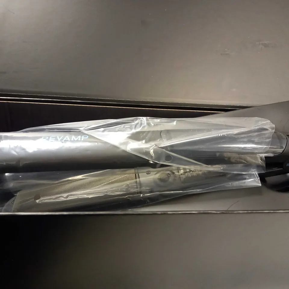 BOXED REVAMP PROGLOSS STEAMCARE CERAMIC STRAIGHTENER 