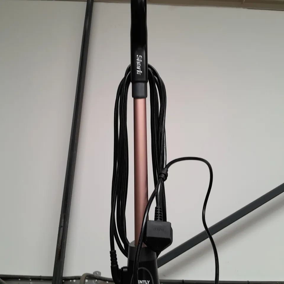 SHARK STEAM SCRUBBER WITH STEAM BLAST S7201 / COLLECTION ONLY